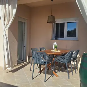 Bella Apartament Mandre